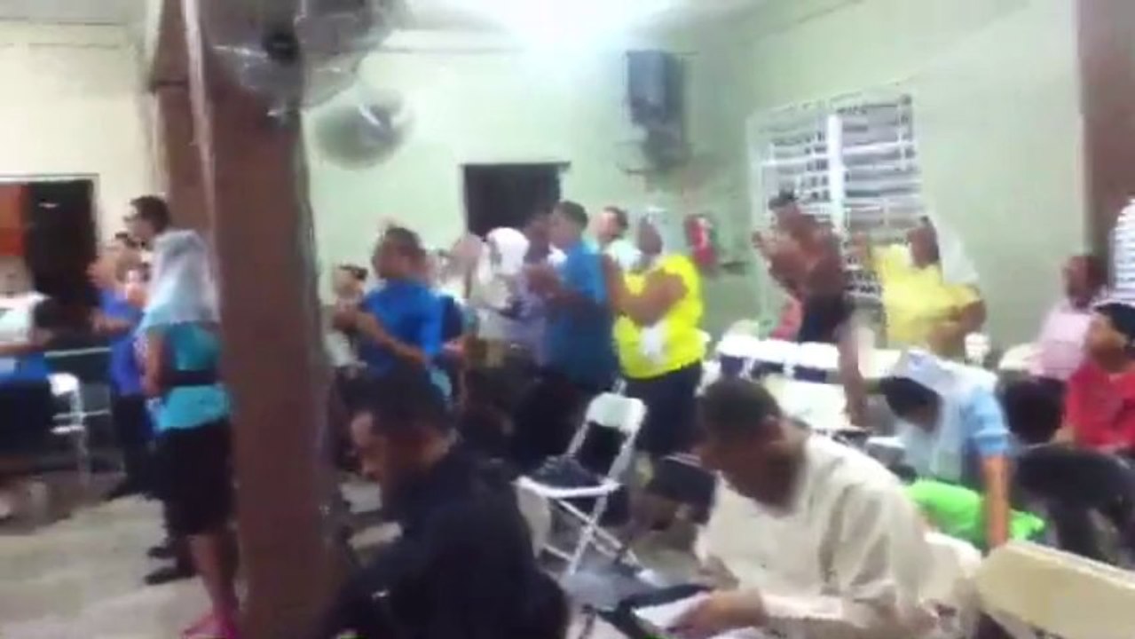 Corito de fuego por la Agrupación Alfa y Omega