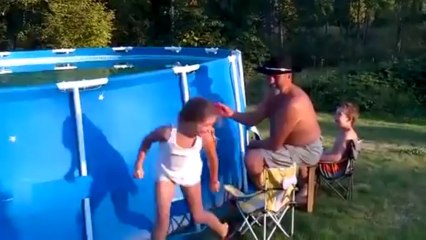 Comment vider une piscine en une seule seconde?