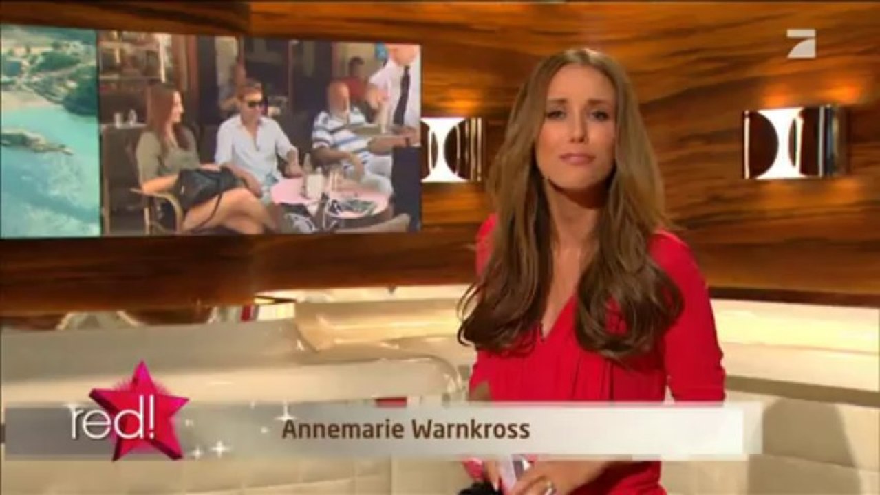 Annemarie Warnkross - in Ledershorts - red! - 19.09.2013
