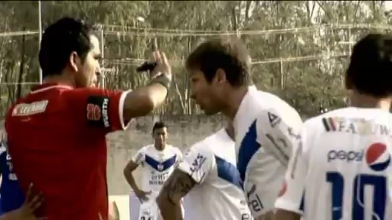 Bolivien: strenger schiri: im zweifel rot!