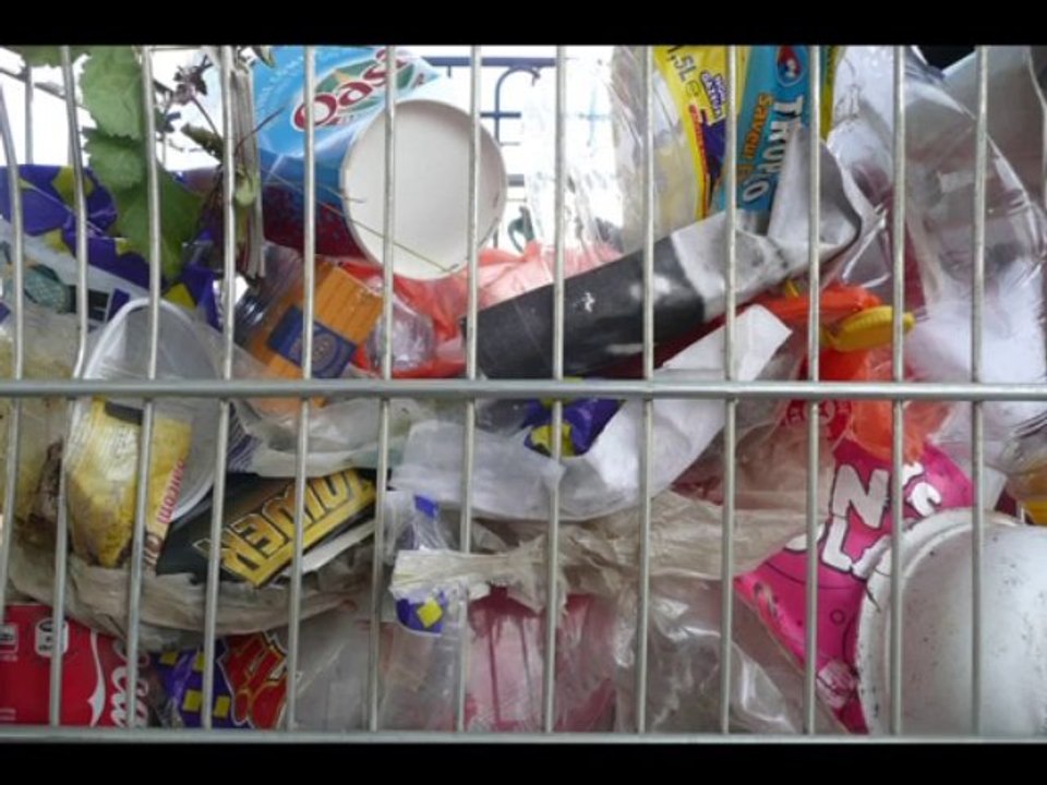 La consommation en cage