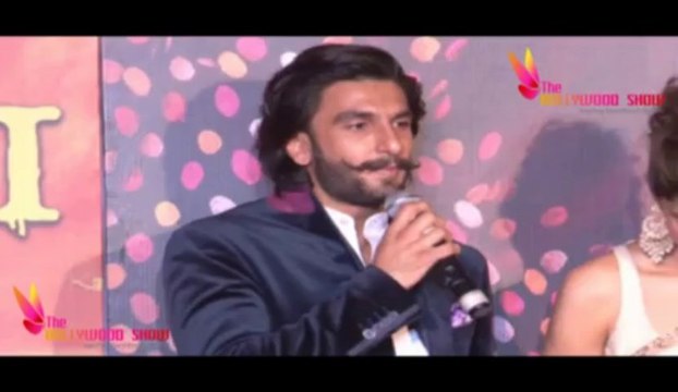 Deepika Padukone & Ranveer Singh Looks Very Hot in Suit and Saree