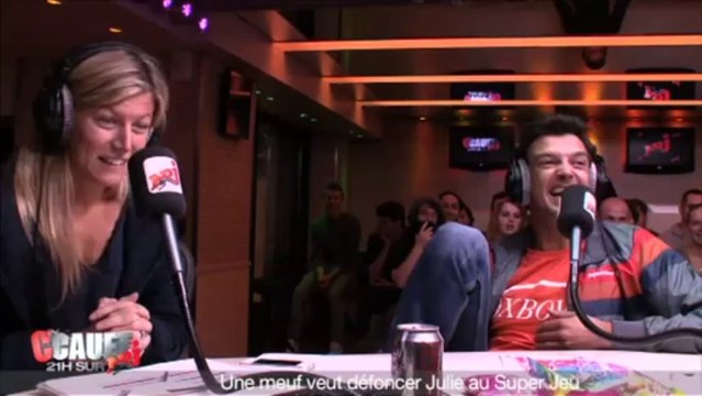 Une meuf veut défoncer Julie au Super Jeu - C'Cauet sur NRJ