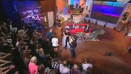 Konakry "Il est où Kev Adams ??" - Bienvenue Chez Cauet