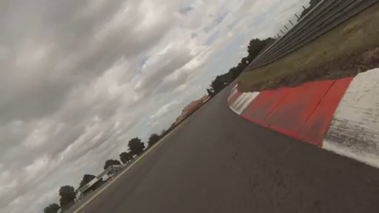 Journée Open du 16 09 13 Nico Vigeant 4ème session sur carénage avant 600 cbr rr