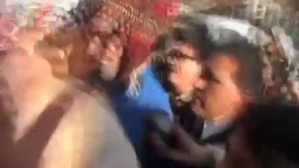 Zac Efron mobbed by fans at Peruvian airport