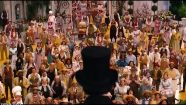 James Franco se ríe de los que dicen que es gay