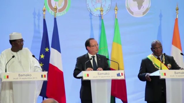 Hollande defende envio de armas ao Exército Sírio Livre