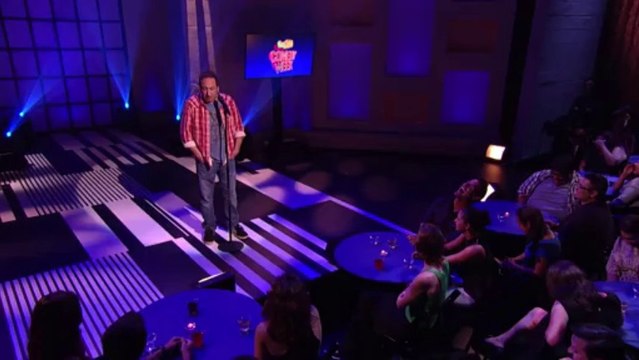 Jeremy Hotz on Why He Prefers Dogs at Comedy Gives Back International Show