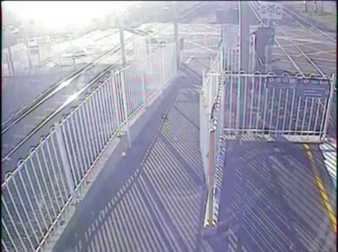 He almost died crushed by a train!! Impressive fatal accident avoided!!