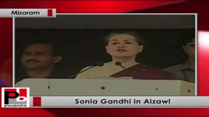 Sonia Gandhi in Mizoram explains development works done by the Congress Govt