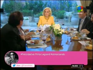 Dyango la pasó mal en el almuerzo con Mirtha