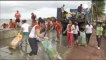 Filippine. Caccia ai rifiuti sulle spiagge