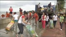 Filipinler'de kıyı temizliği kampanyası