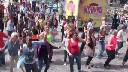 FLASHMOB  Li Tourner" Place de la Réunion Mulhouse