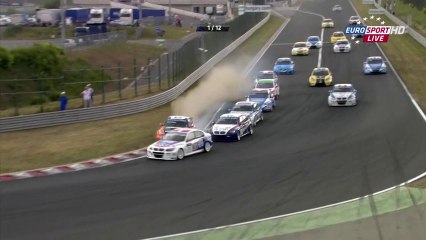 WTCC 2011 Hongrie 2011 Course 2 Start Rain Chaos