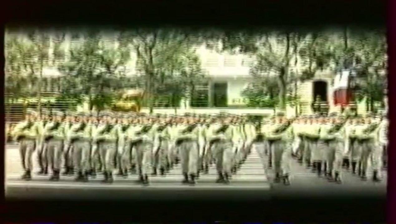 DEFILE 1
