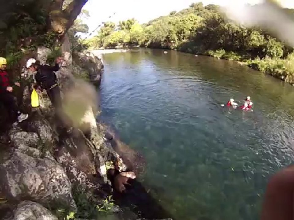 ticenolico plouf dans l'eau