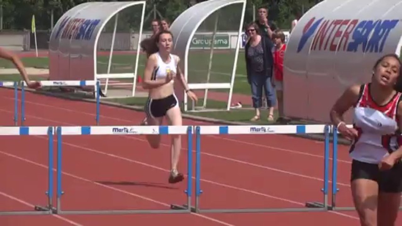 200m haies minimes filles - Finale régionale des pointes d'Or (08 juin 2013)
