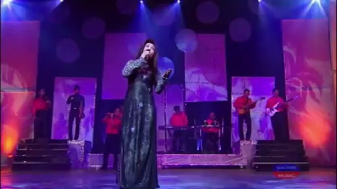 Phuong Mai - Lk Chuyen Dem Mua, Xin Thoi Gian Qua Mau