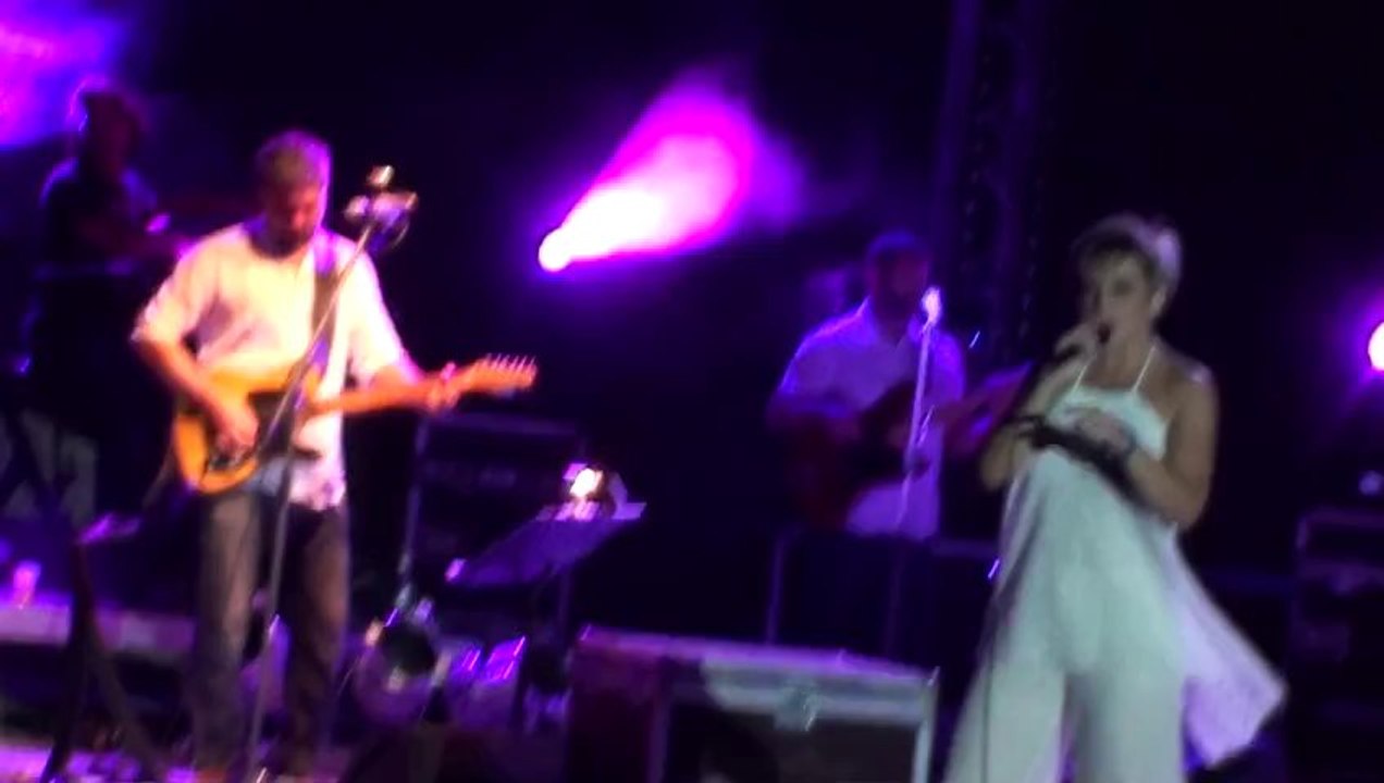 Ελεωνόρα Ζουγανέλη - Αττική Οδός & Φεύγω για μένα  (4 Σεπτεμβρίου 2013, Ρόδος, Θέατρο Μεσαιωνικής Τάφρου)