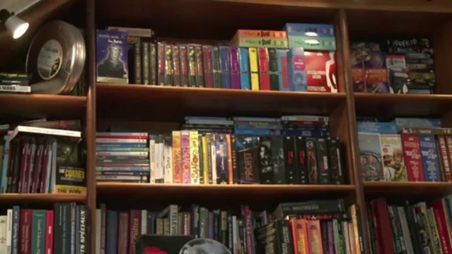 Séries télé contre web-séries, deux étrangers qui s'observent