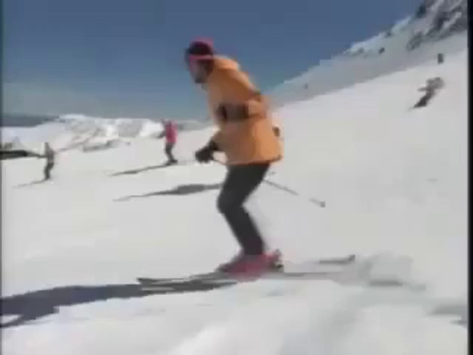 How does an ostrich go skiing ?