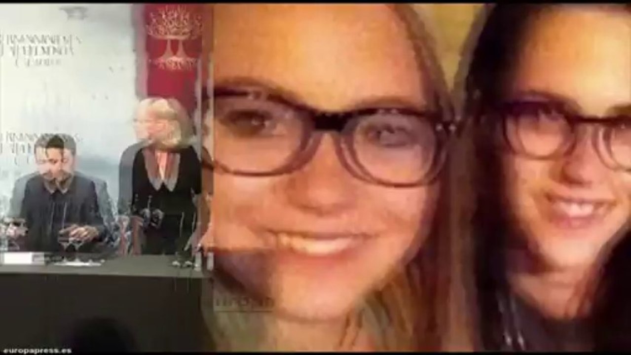 Kristen Stewart puede sonreir