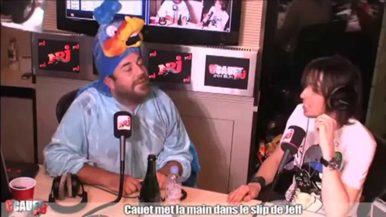 Cauet met la main dans le slip de Jeff - C'Cauet sur NRJ