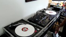 DJKAY NATIVE INSTRUMENTS  TRAKTOR KONTROL S4 SCRATCH USING TRAKTOR KONTROL VINYL