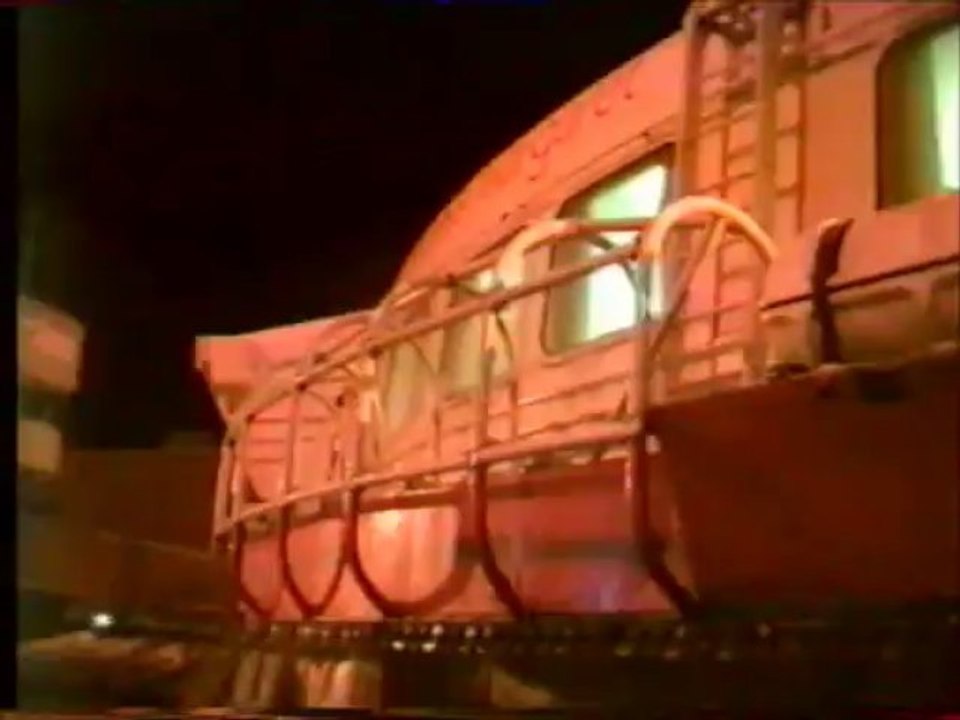 SRN4 Hoverspeed Final Maintenance night