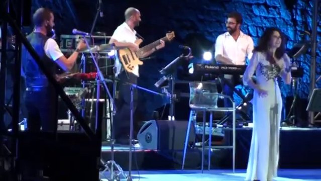 Ελευθερία Αρβανιτάκη - Άρωμα (28 Αυγούστου 2013, Ρόδος, Θέατρο Μεσαιωνικής Τάφρου)