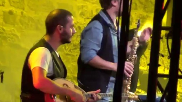 Ελευθερία Αρβανιτάκη - Εσύ είσαι η αιτία που υποφέρω & Κίνδυνος-Θάνατος(28 Αυγούστου 2013, Ρόδος, Θέατρο Μεσαιωνικής Τάφρου)