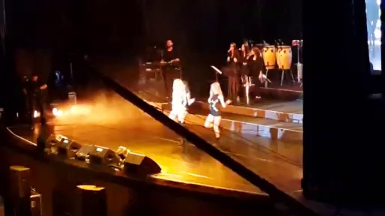 Gülşen - Kendine Müslüman (Canlı Performans)