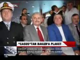 CASUS, BAKAN' A PLAKET VERMİŞ