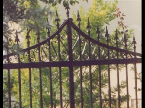 Κάγκελα Κερατσίνι 210-61.4.87.20 Μπαλκονιών Κάγκελα Κερατσίνι Περίφραξης Κάγκελα Κερατσίνι Σιδερένια Κάγκελα Κερατσίνι Αλουμινίου Κάγκελα Κερατσίνι Ασφαλείας Κάγκελα Κερατσίνι Πτυσσόμενα Κάγκελα Κερατσίνι Μασίφ Κάγκελα Κερατσίνι Ασφάλειες παραθύρων