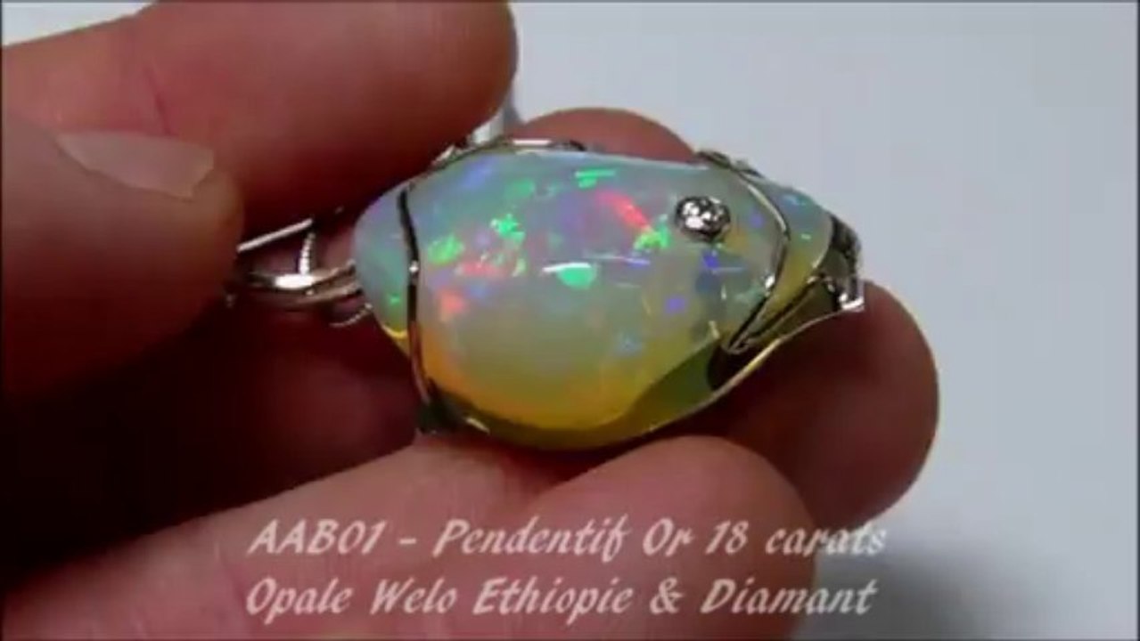 AAB01 - OPAL ORION - Pendentif Or 18 carats, Opale Welo Ethiopie & Diamant