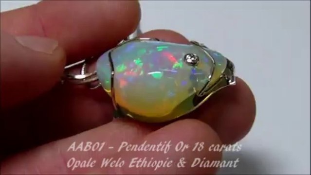 AAB01 - OPAL ORION - Pendentif Or 18 carats, Opale Welo Ethiopie & Diamant