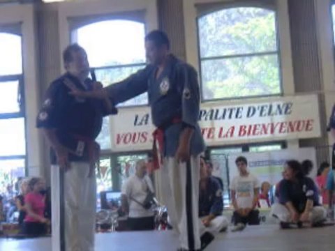 Explications sur l'utilité des clés de doigts en self-défense