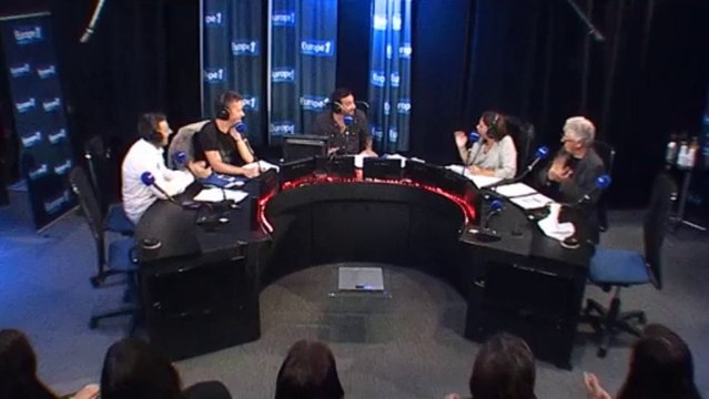Cyril Hanouna piégé par sa mère sur Europe 1 !