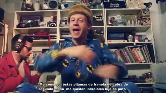 Todd in the shadows Thrift Shop vs. Suit & Tie Sub español