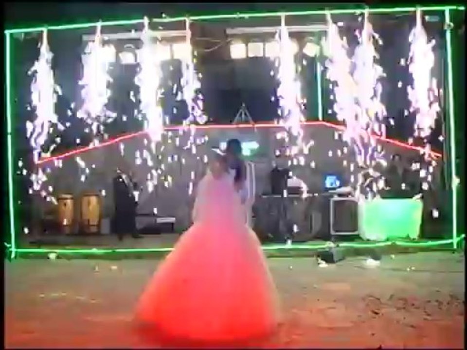 menekşe kır bahçesi ilk dans