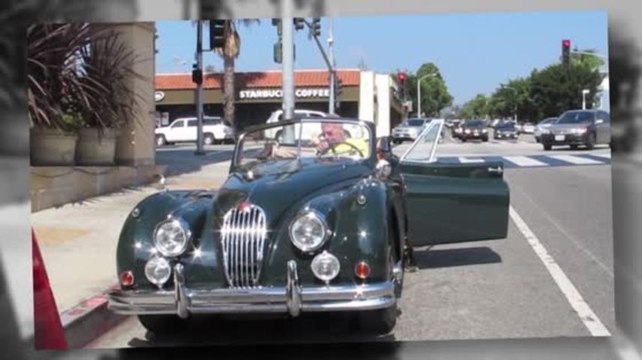 Harrison Ford erst im Oldtimer dann im Flugzeug