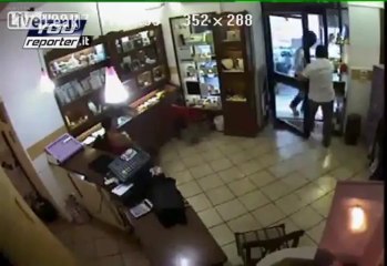 Каков пресврт во грабеж на накит