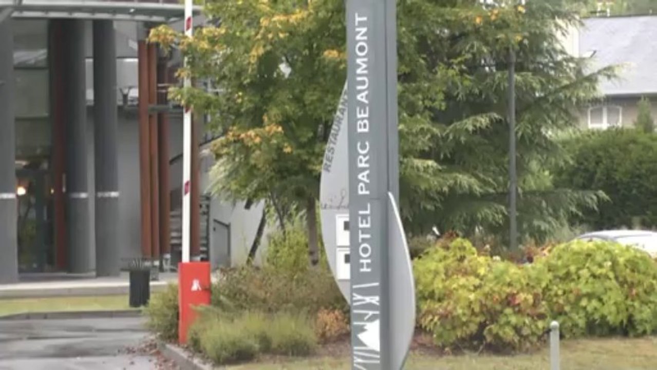 LES  W-D.D. MICHOU NEWS - 7 SEPTEMBRE 2013 - LE PETIT TRAIN DE PAU AMENE LES INVITES D'UN MARIAGE DE LEUR HOTEL AU LIEU DE LA RECEPTION.