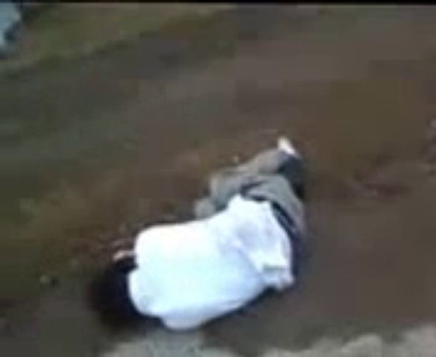 Grosse bagarre de rue entre 2 étudiants américains : Chandler VS Cameron!