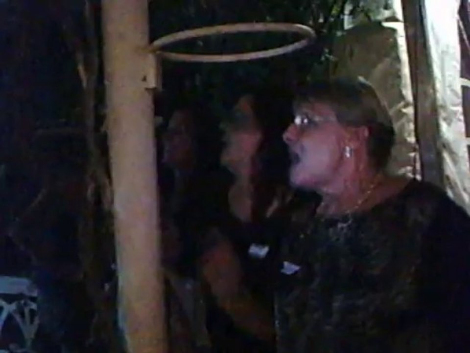 Fiesta La tertulia,La gallina turuleta a puesto un huevo.......