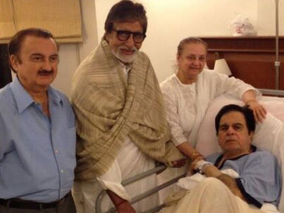 Amitabh Bachchan Meets Dilip Kumar In Hospital