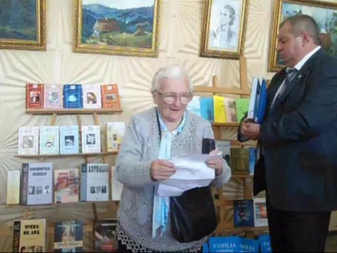 Sărbătoarea Naţionala „Limba noastră cea română” - CERNĂUŢI,8 sept 2013 - prezentari de carte