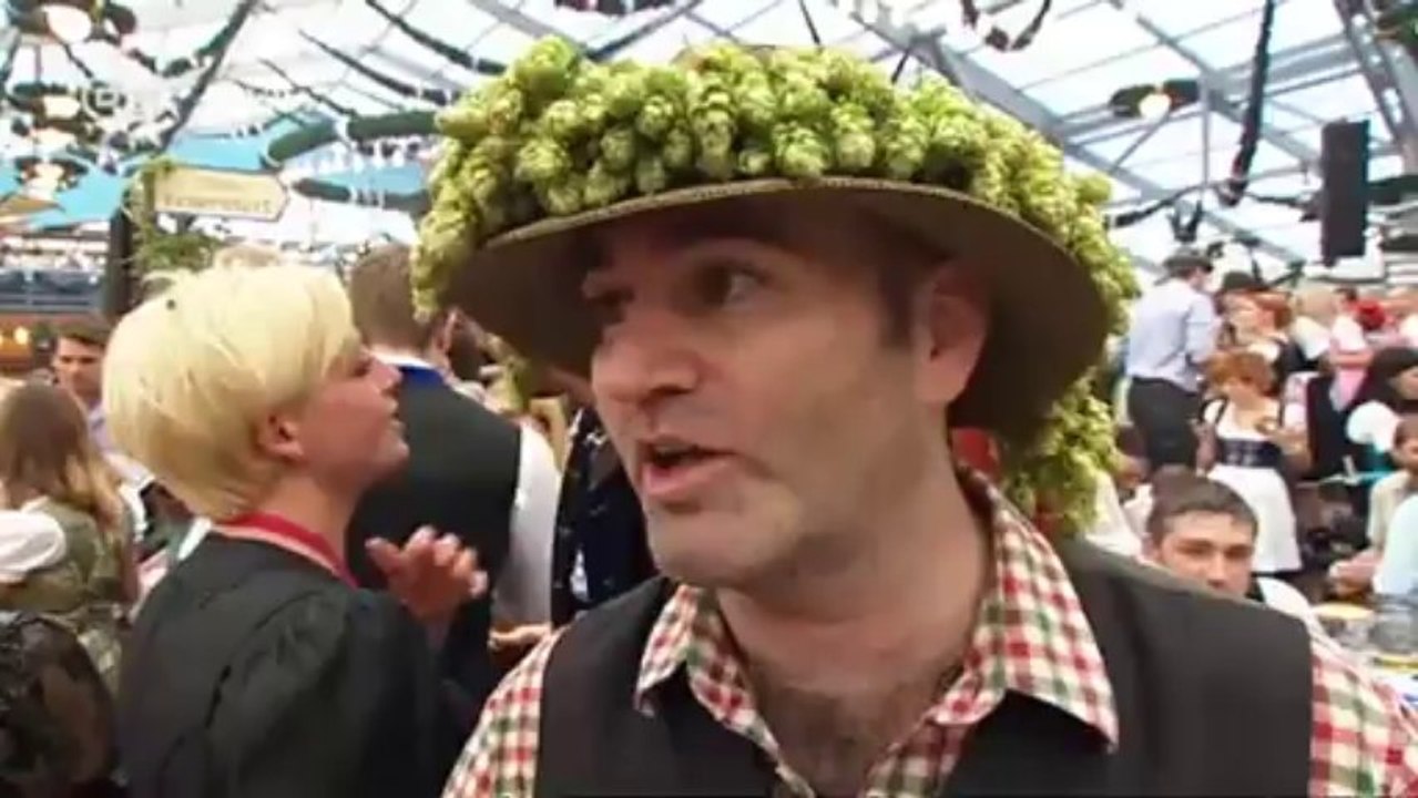 Die Kellnerin | Euromaxx - Wiesn weiblich